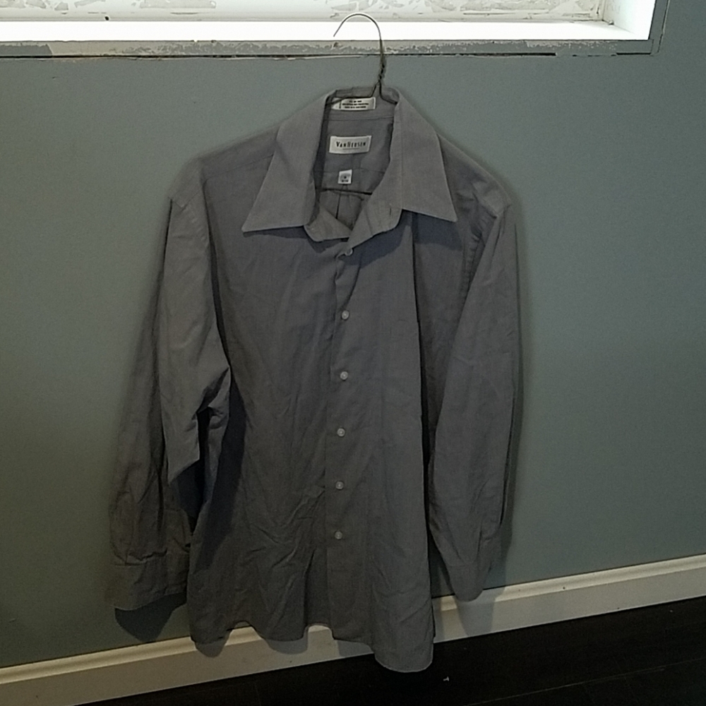 Mens VanHeusen grey button down dress shirt